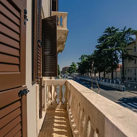 Palazzo Borgo Trento - Royal Welcome *